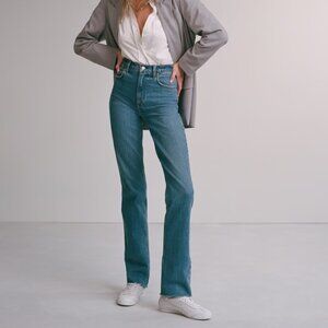 Ultra High Rise 90s Straight Jean